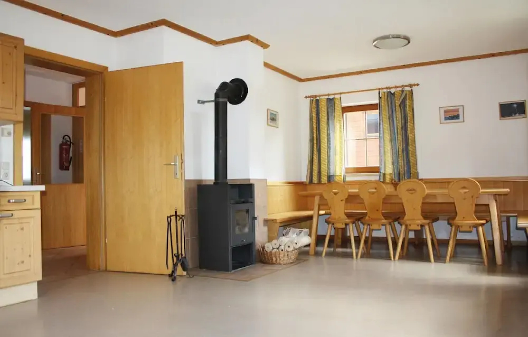 Awesome Home in Ebensee With 4 Bedrooms, Sauna and Wifi