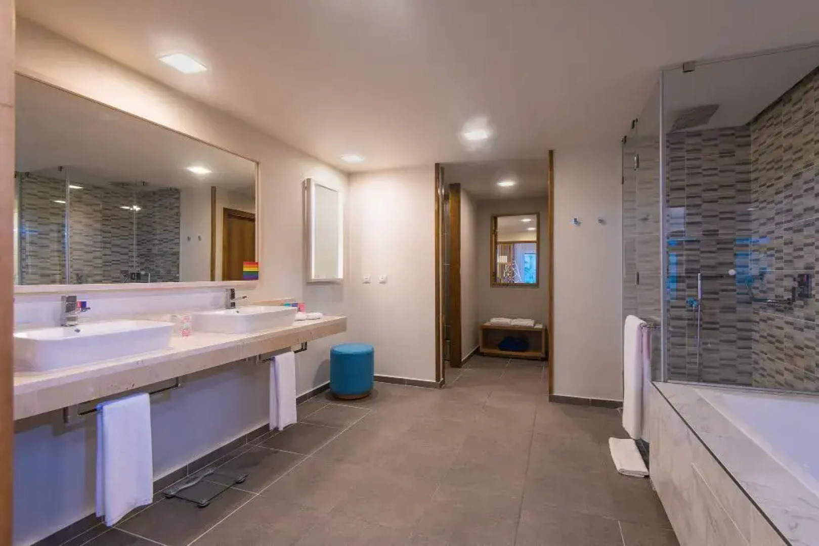 Gran Muthu Rainbow Hotel