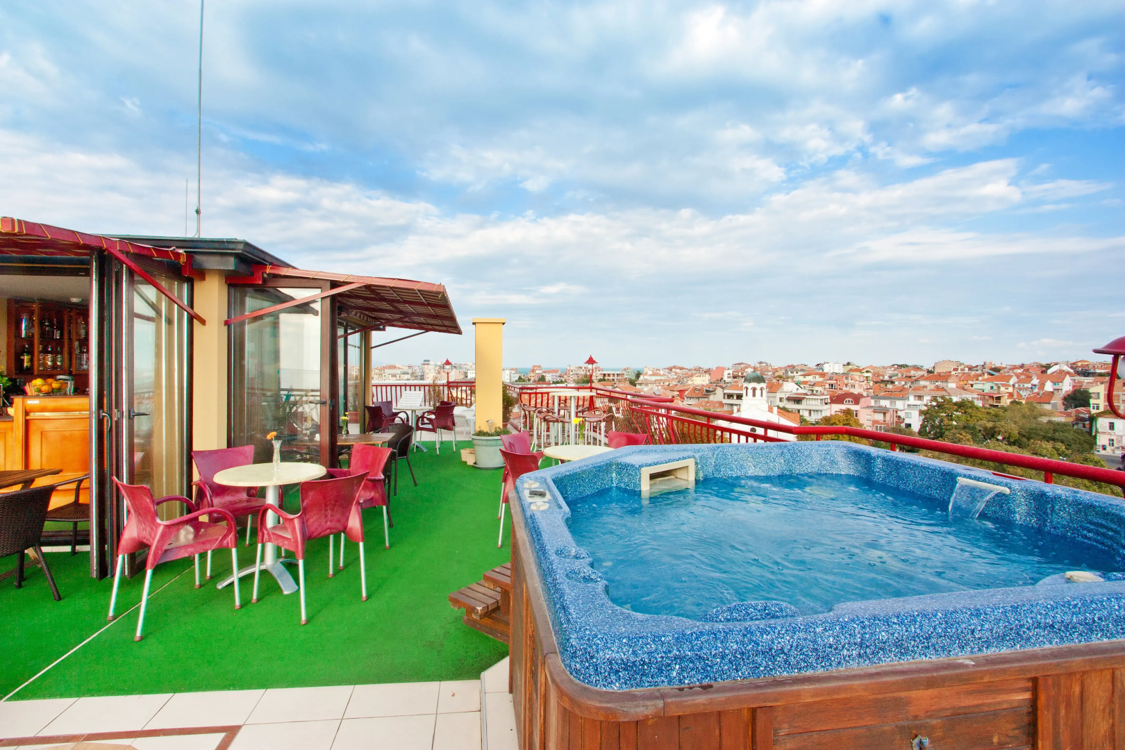 Saint George Hotel & Medical Spa