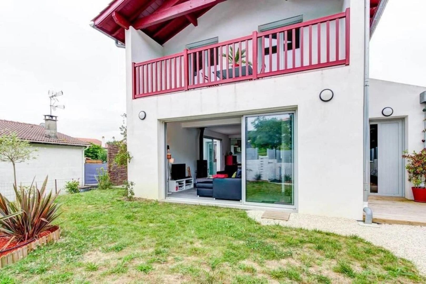 Bella Kapera-jolie Villa Avec Jardin