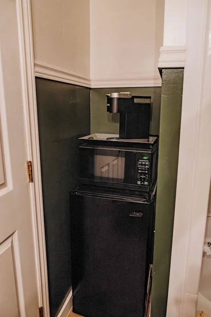 The Montague Rose Inn