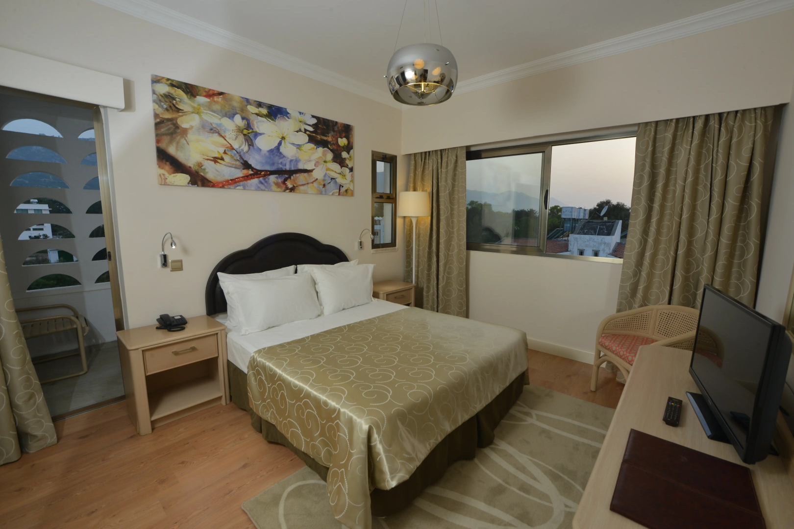 Jasmine Court Hotel