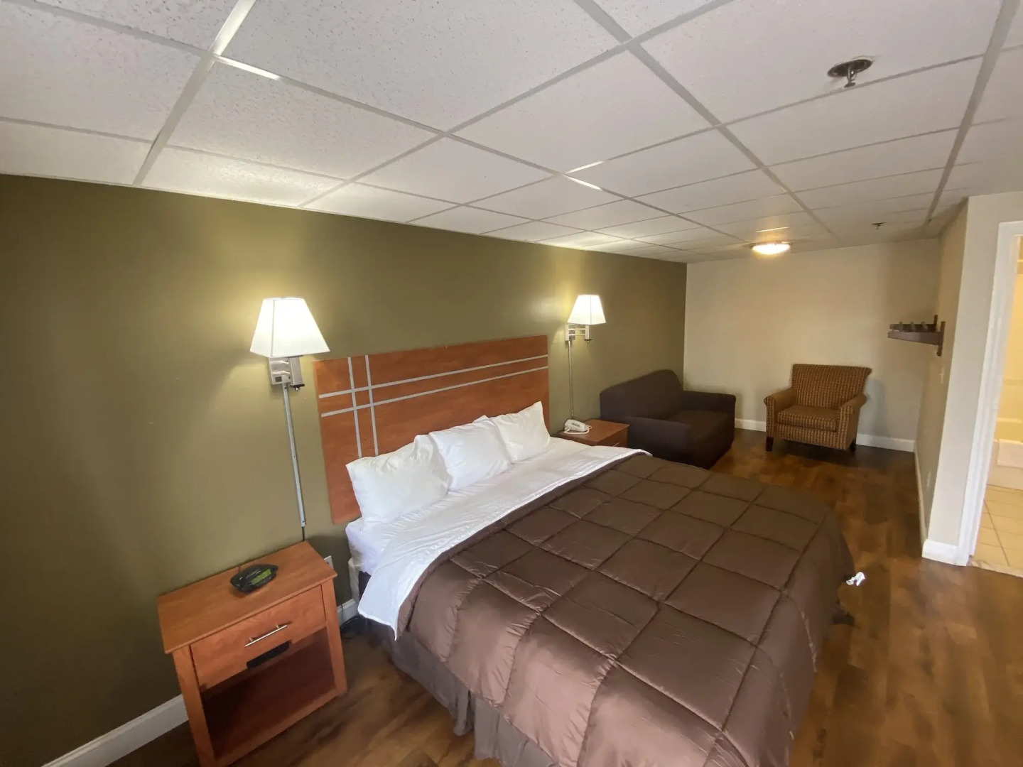 Red Roof Inn & Suites Swansea