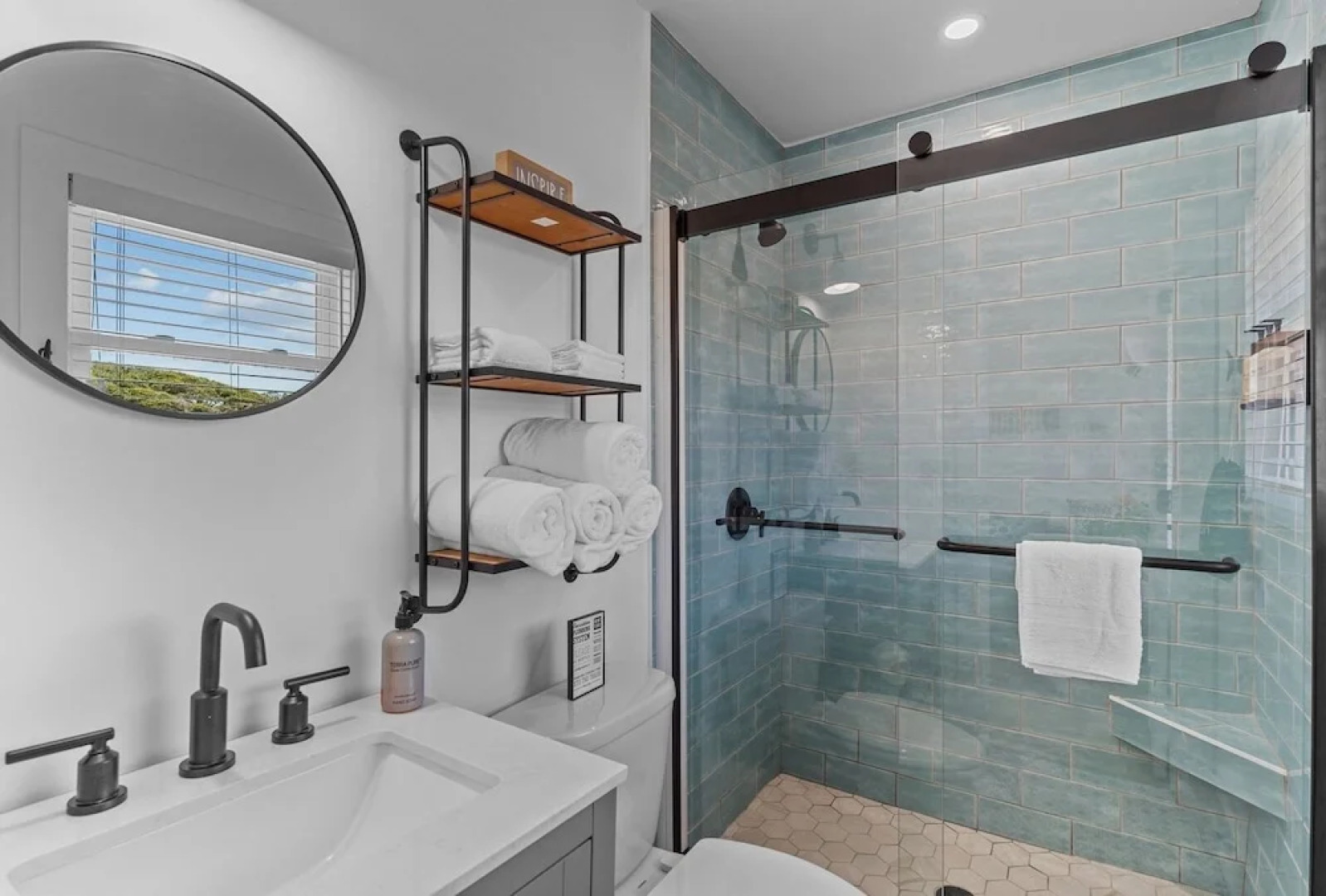 The Beach House Motel & Suites