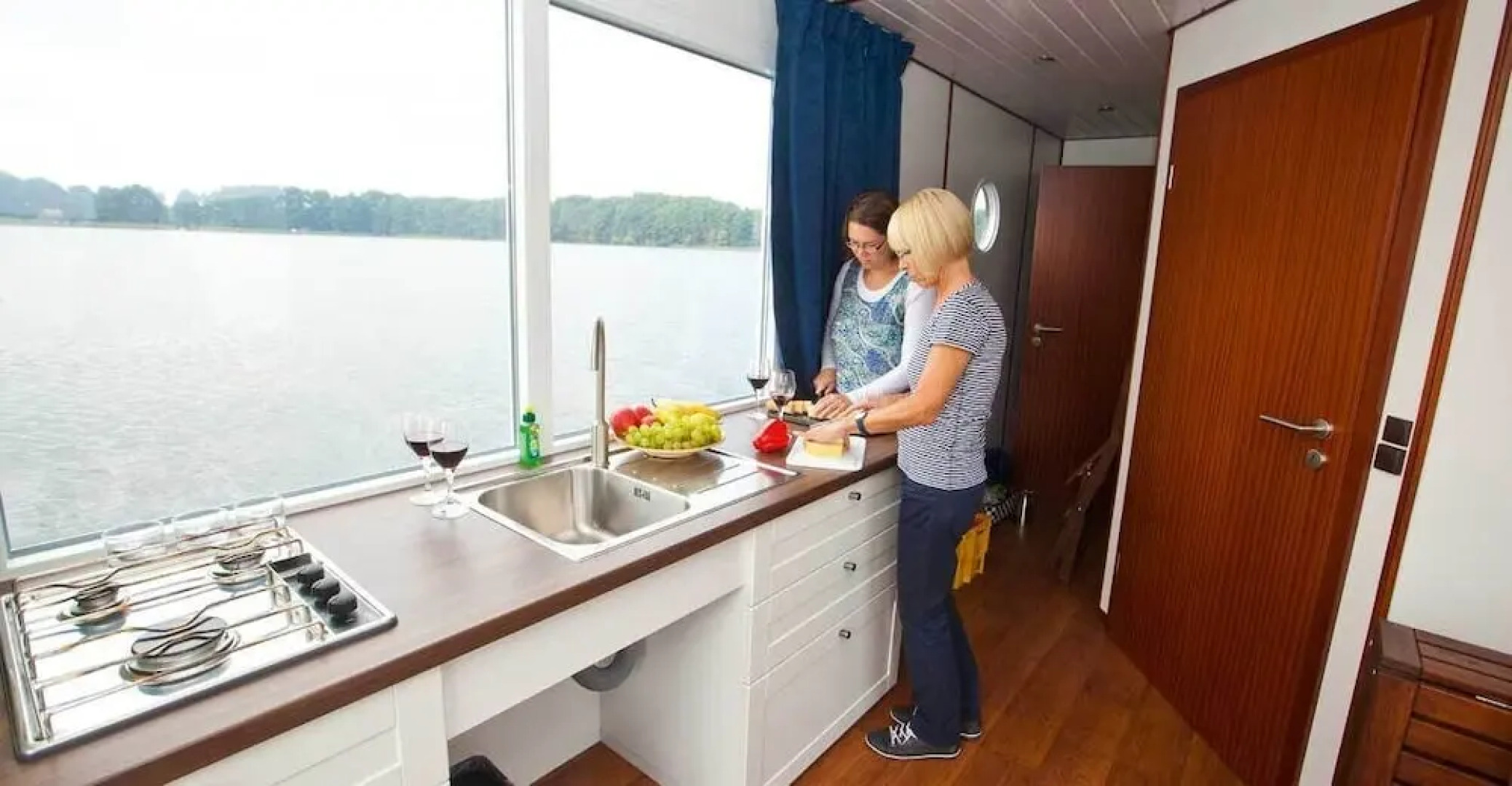 Boats & Yachts at Zehdenick Harbor by Kuhnle‑Tours