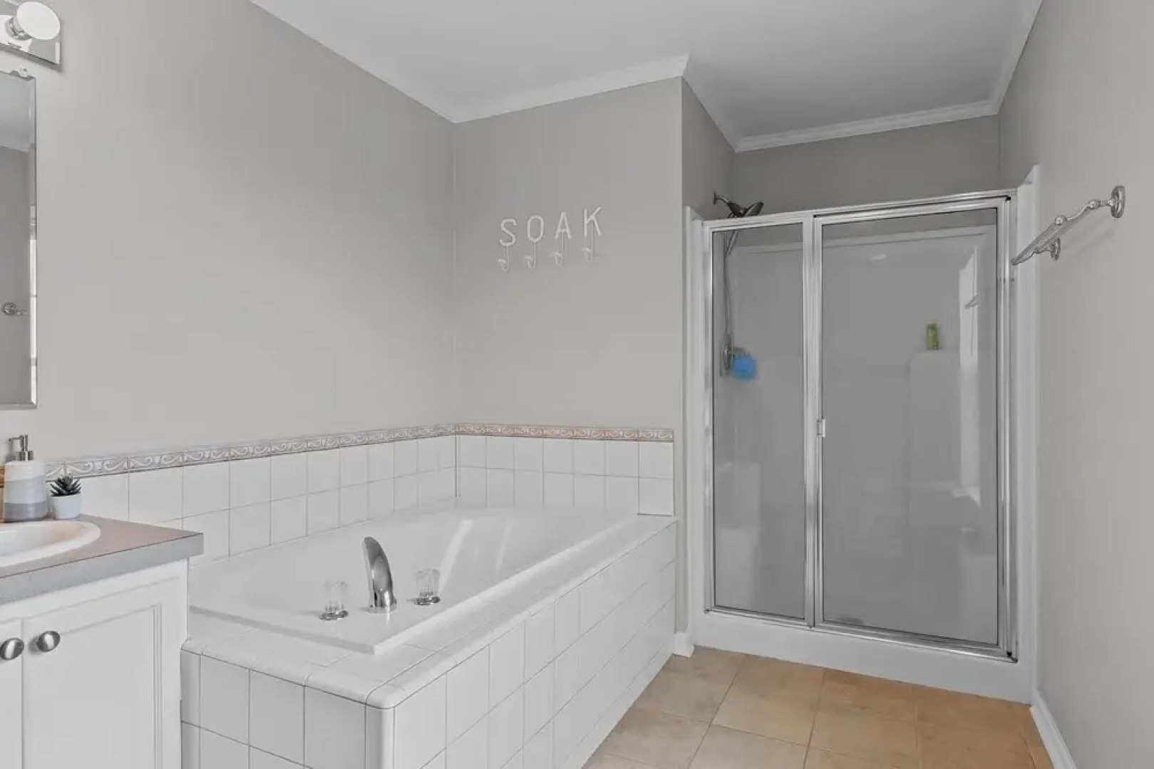 Seas The Moment 5 Bedroom Home by RedAwning