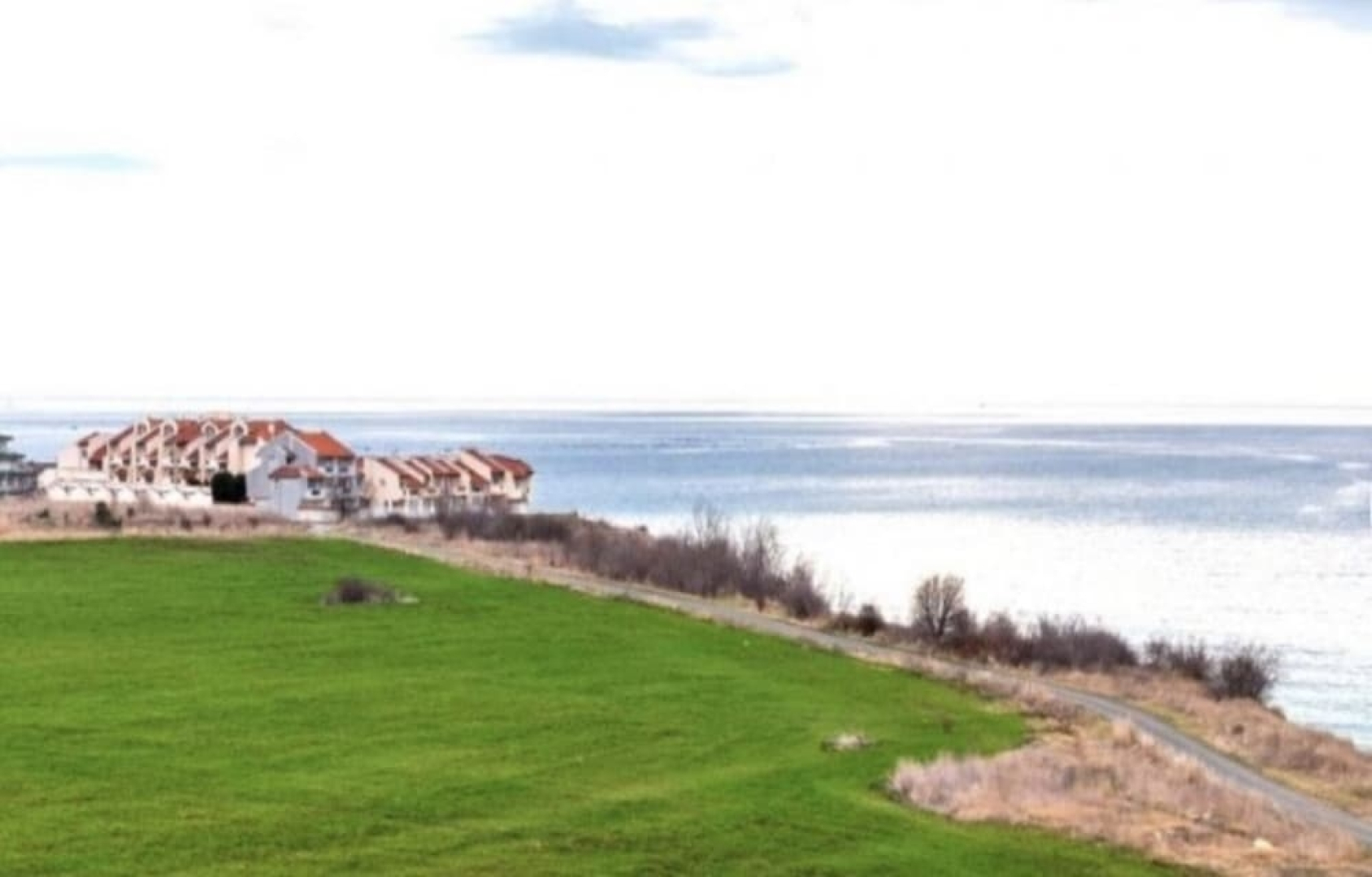 Sea View 1 Bed Apartment With Stunning Ocean Views