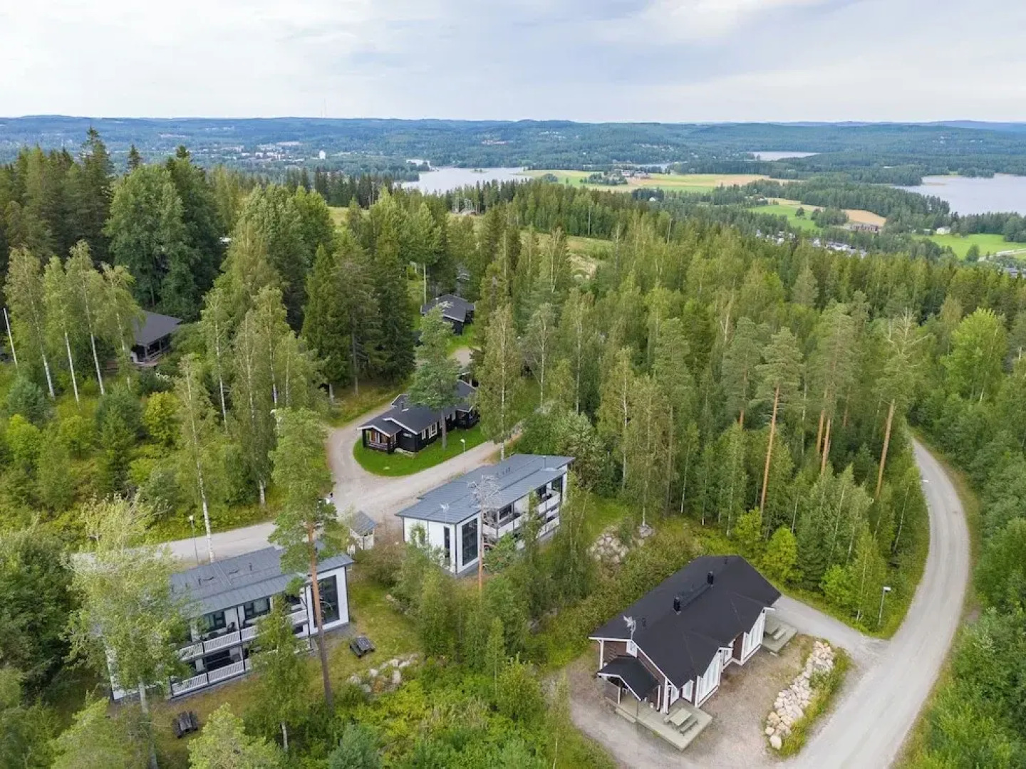 Peaceful 2BR Getaway Cabin at Riihivuori