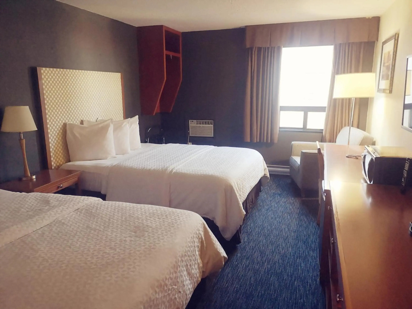 Travelodge by Wyndham Edmonton West