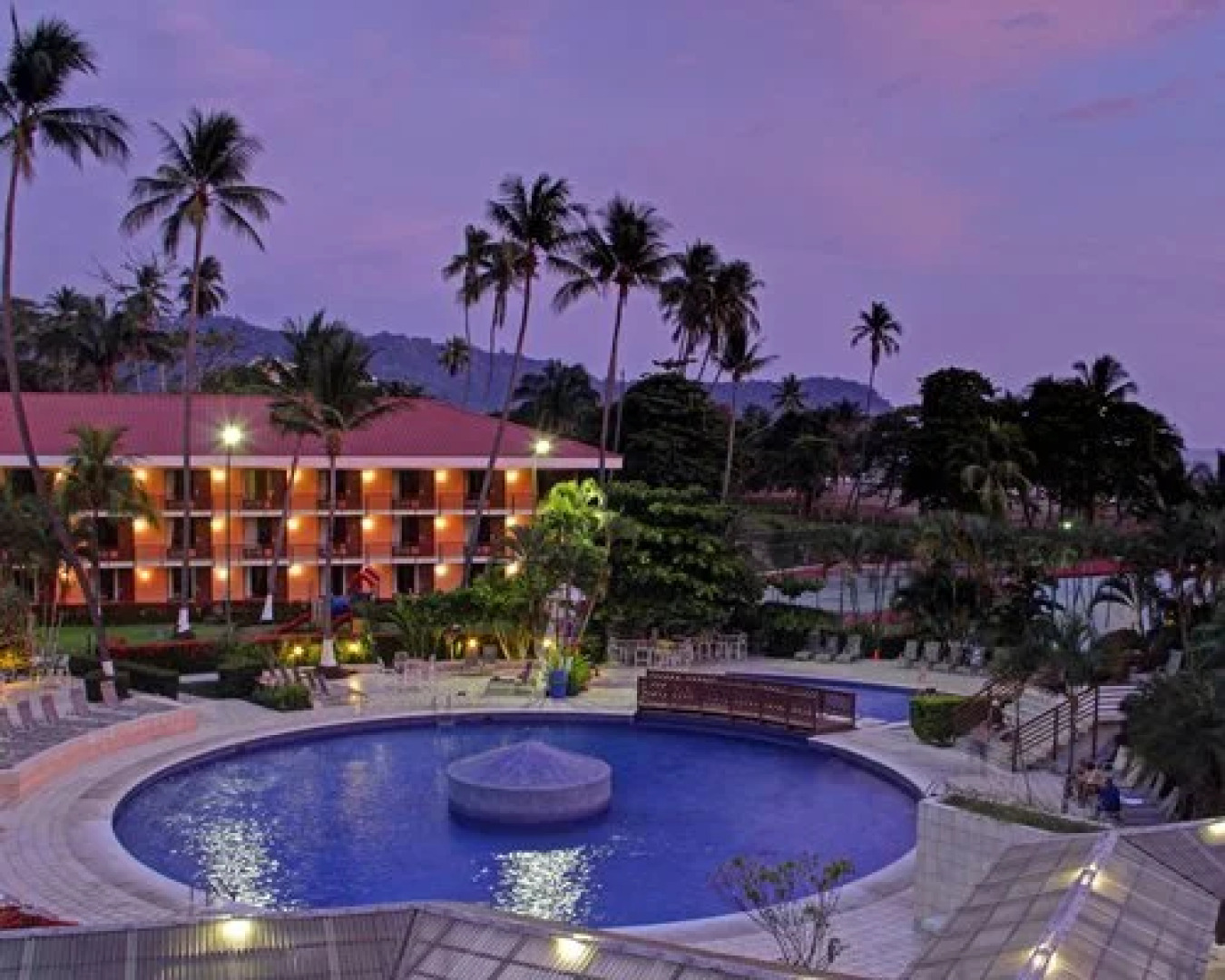 Jaco Beach Hotel & Club