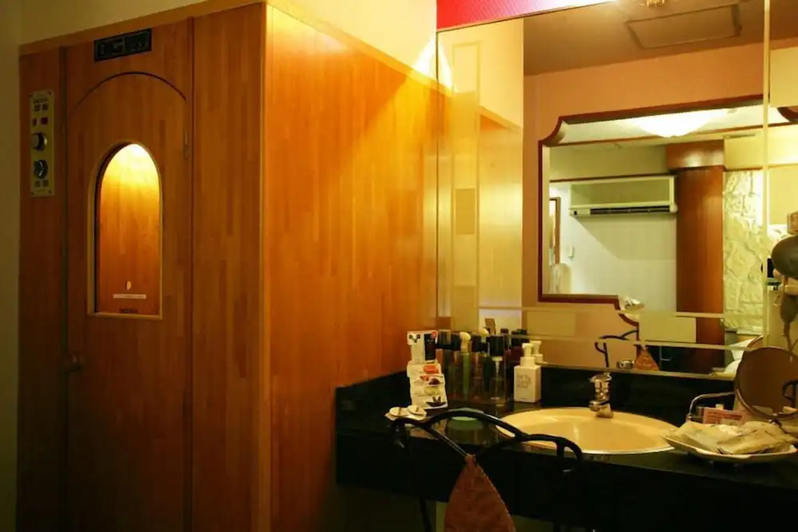 Hotel Mobilia - Adults Only