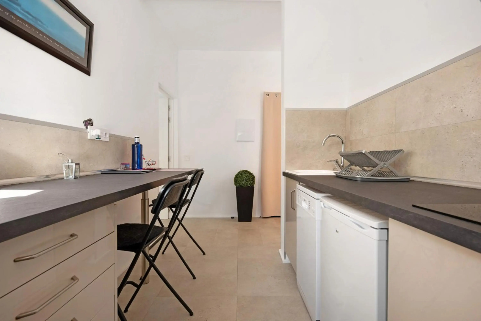 Fantastico 4 - With Large Private Terrace, Free Parking, air Conditioning, BBQ