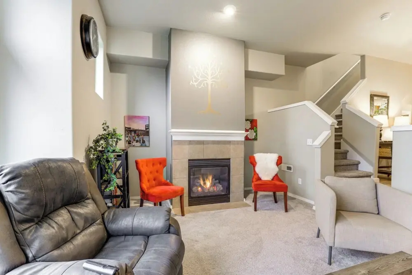 Walk to Mcmenamins Edgefield: Inviting Townhome!