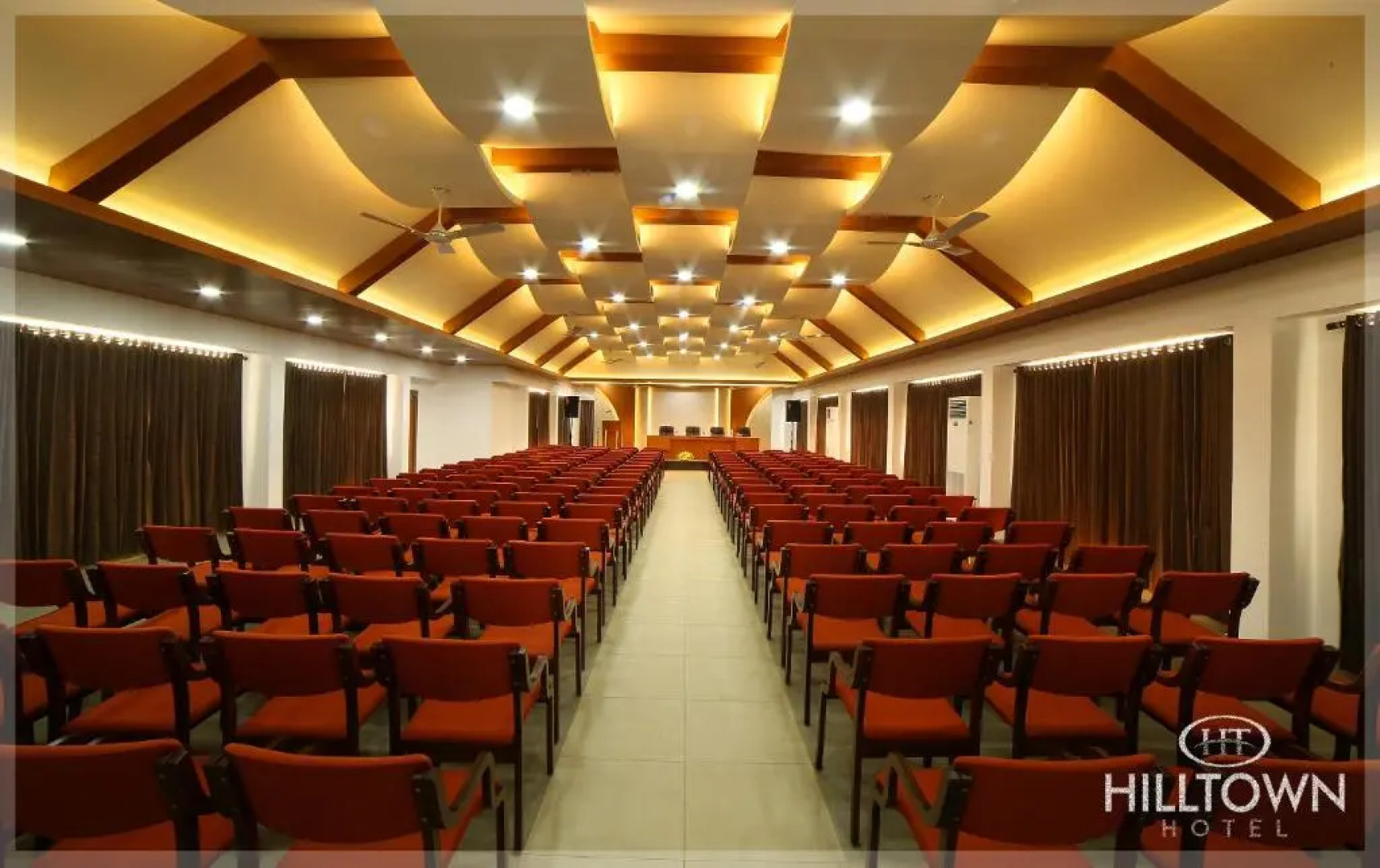 Kgees - Hill Town Hotel