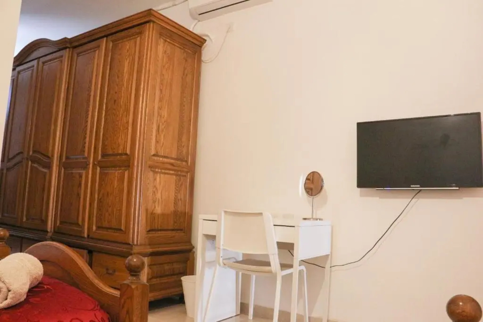 XL Central Home - Sleeps 10 people