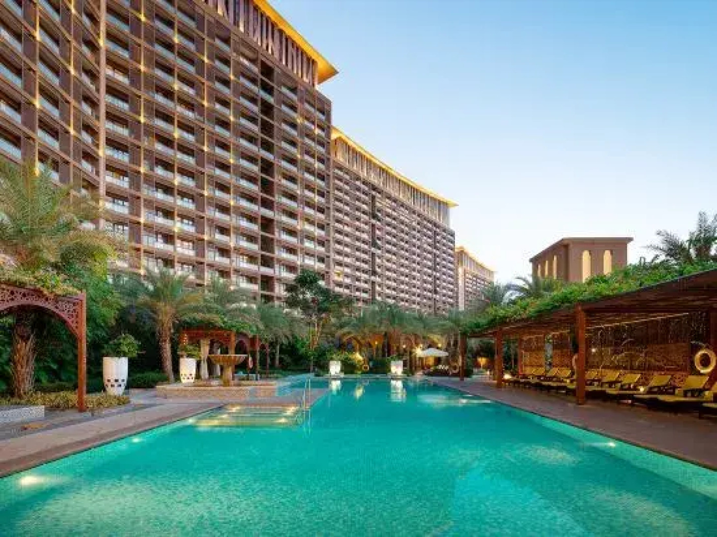 Mangrove Tree Resort World Sanya Bay - King and Queen Palm Towers