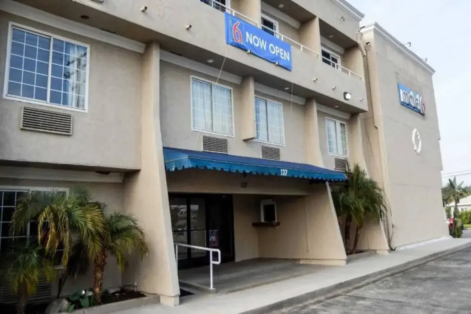 Motel 6 Azusa