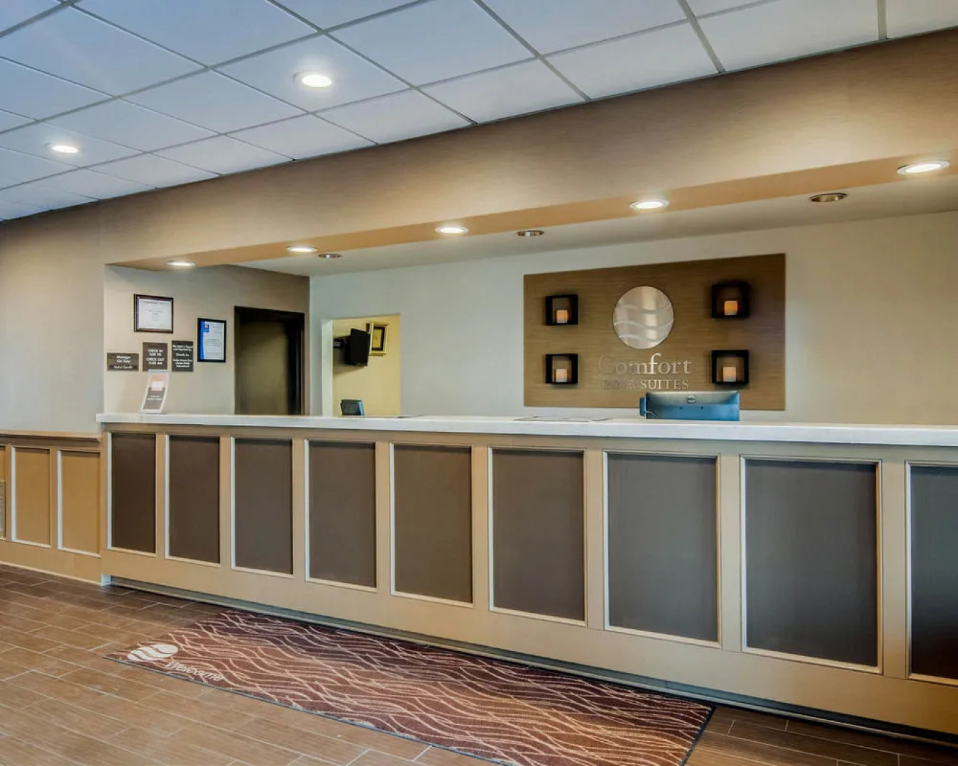 Comfort Inn & Suites