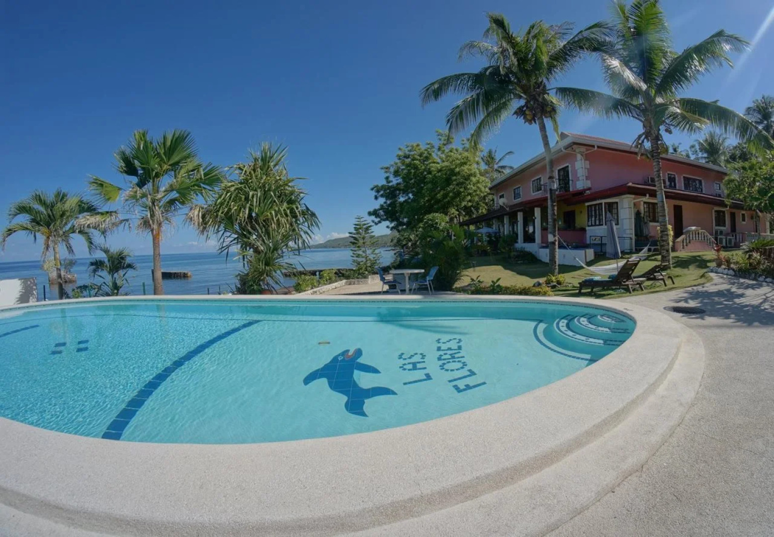 Las Flores Country & Beachside Hotel