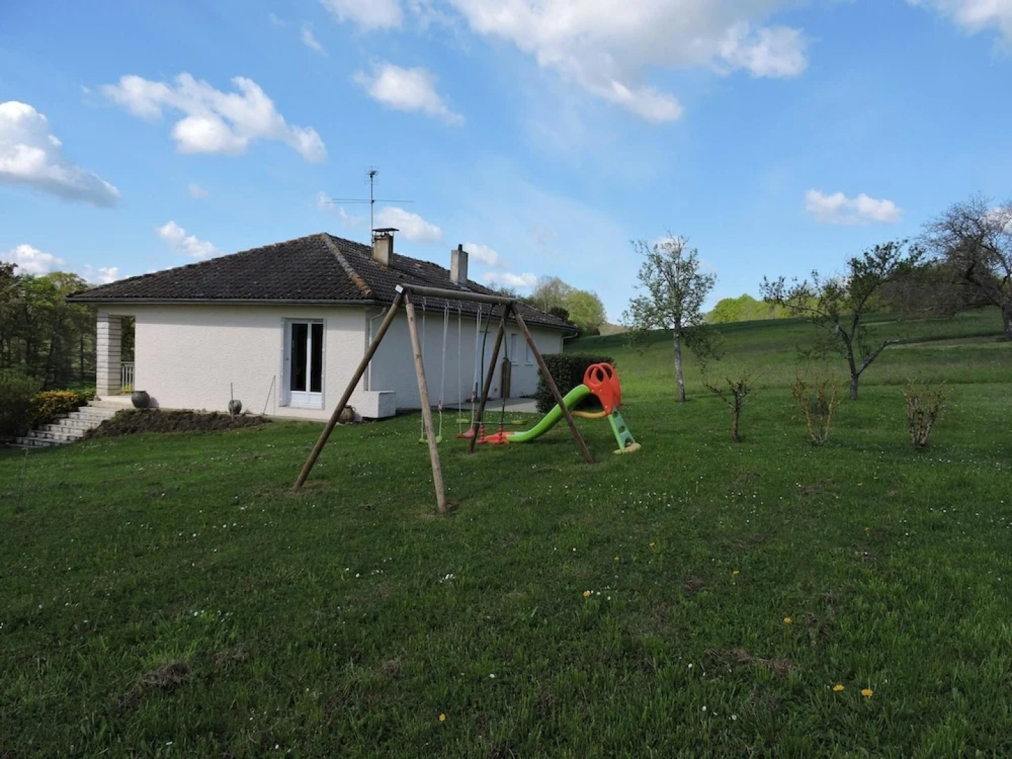 House With 4 Bedrooms in Agonac, With Furnished Garden and Wifi