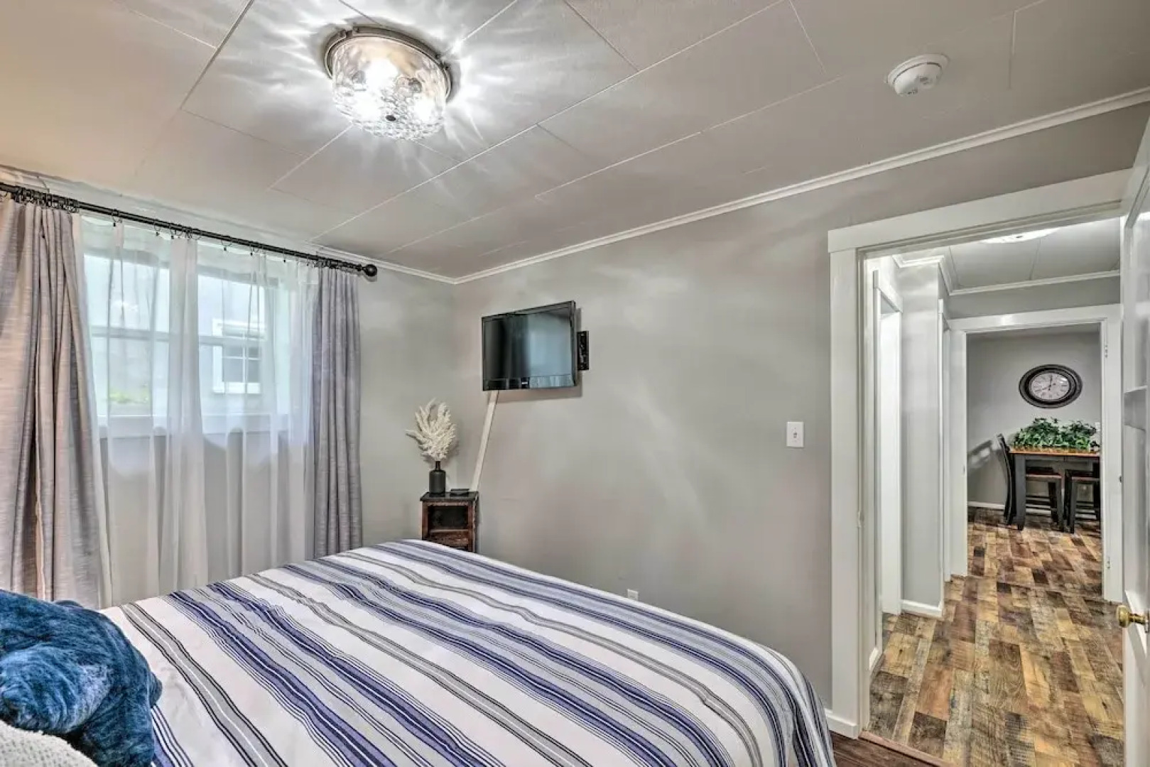 Peaceful Sonora Home w/ Grill: Walk to Downtown!