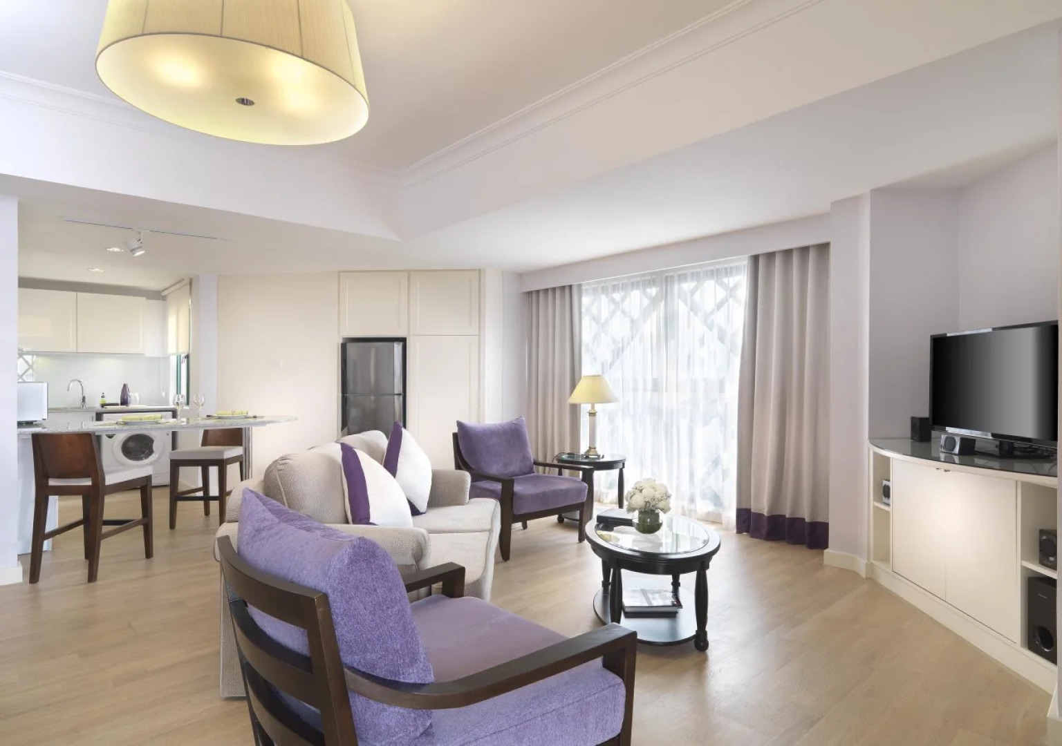 Ambassador Row Hotel Suites by Lanson Place