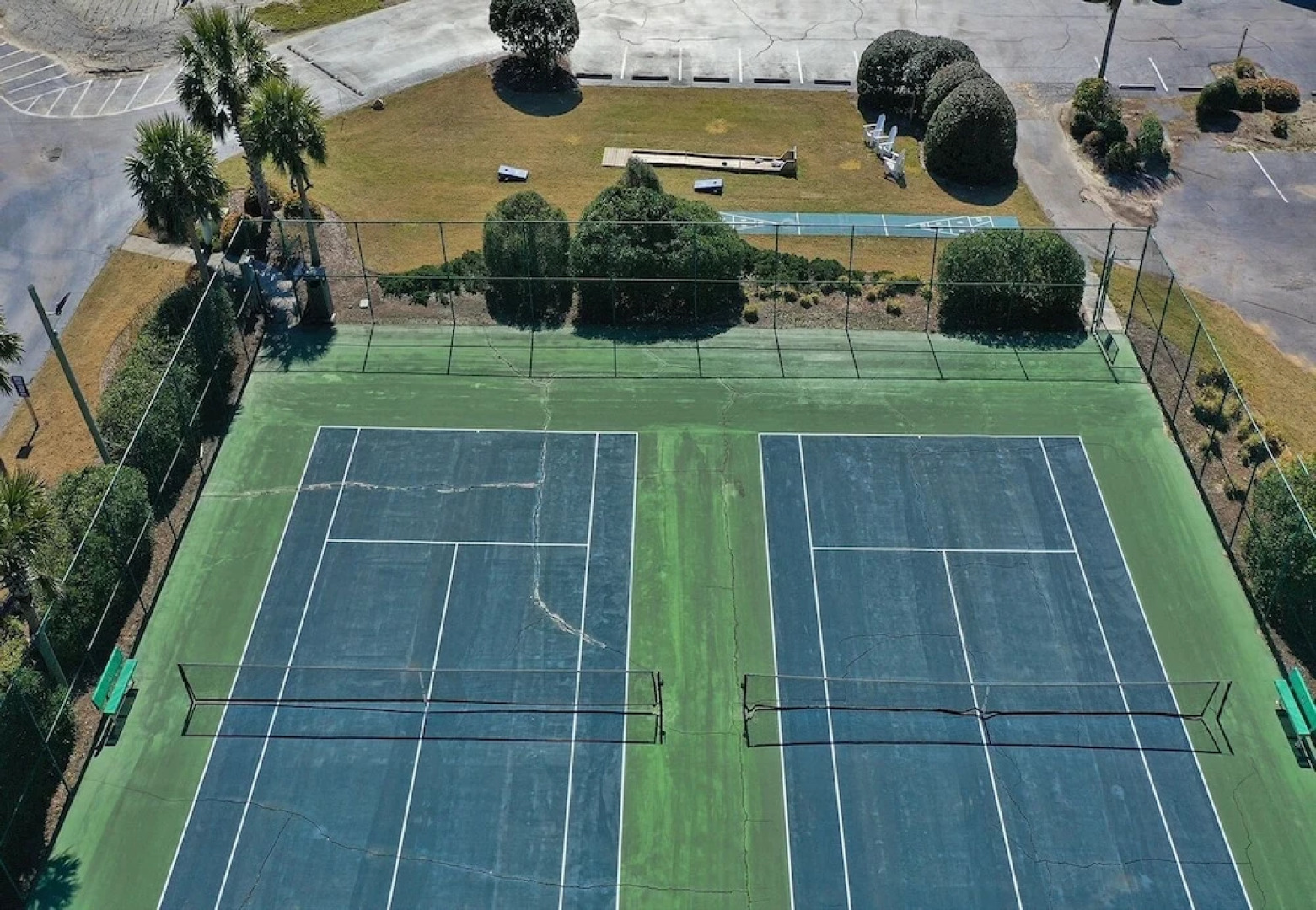 Apatb 164 2 Bedroom Condo by Redawning