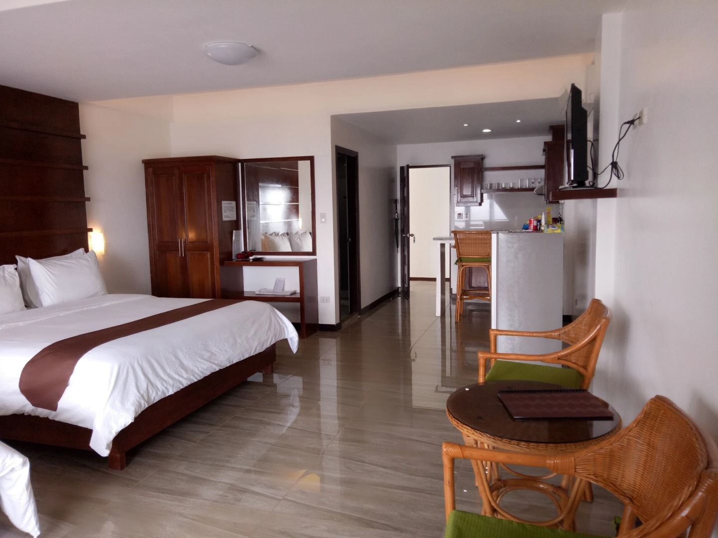 Manarra Seaview Resort