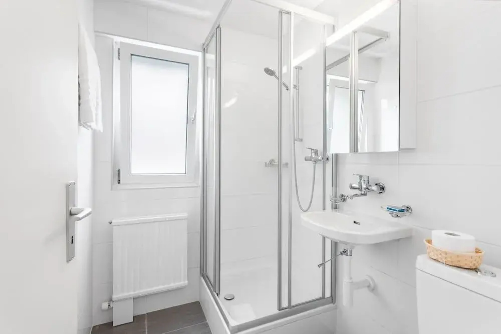 Sallaz by Homenhancement