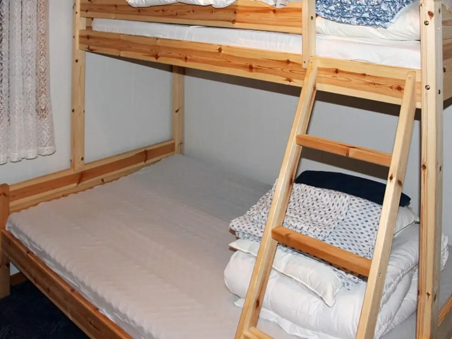 5 Person Holiday Home in Selsoyvik