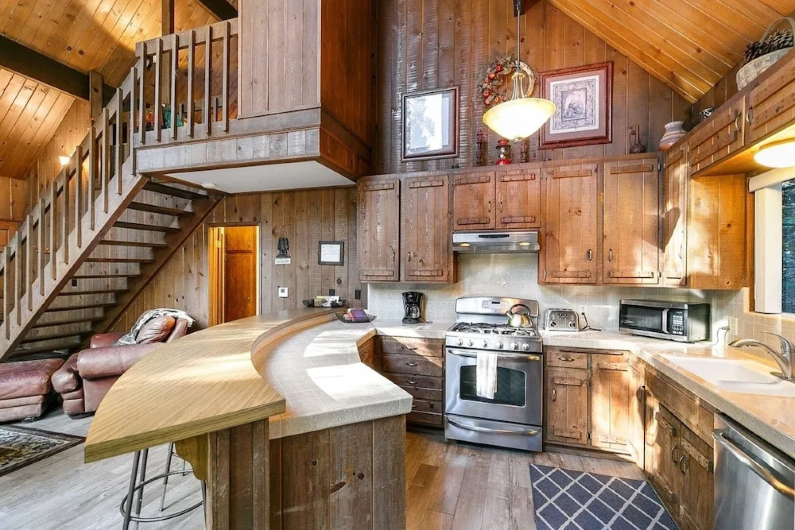 Woodsy 'a' Frame 3 Bedroom Cabin by RedAwning