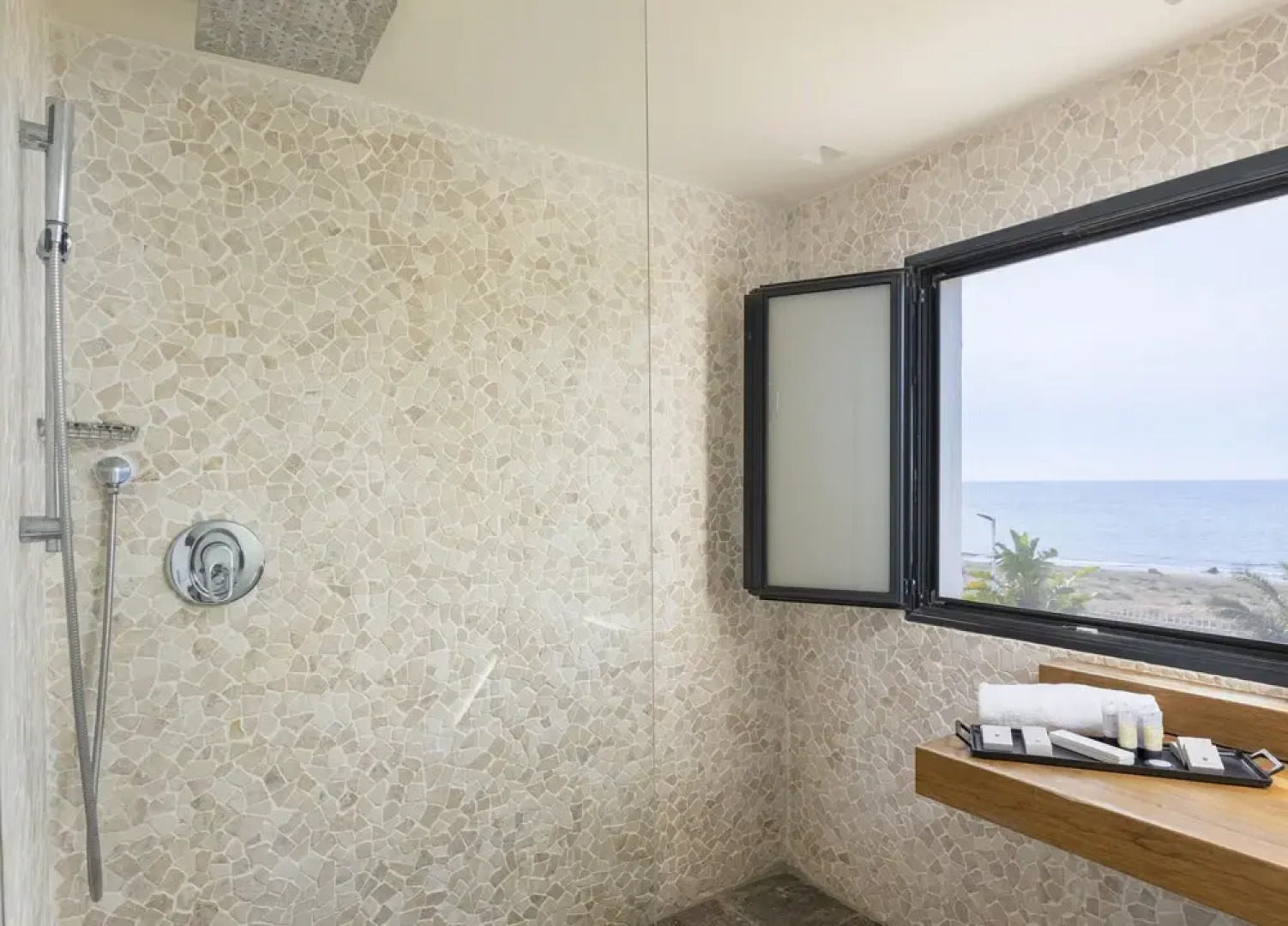 Sea life Nahariya BY Jacob Hotels