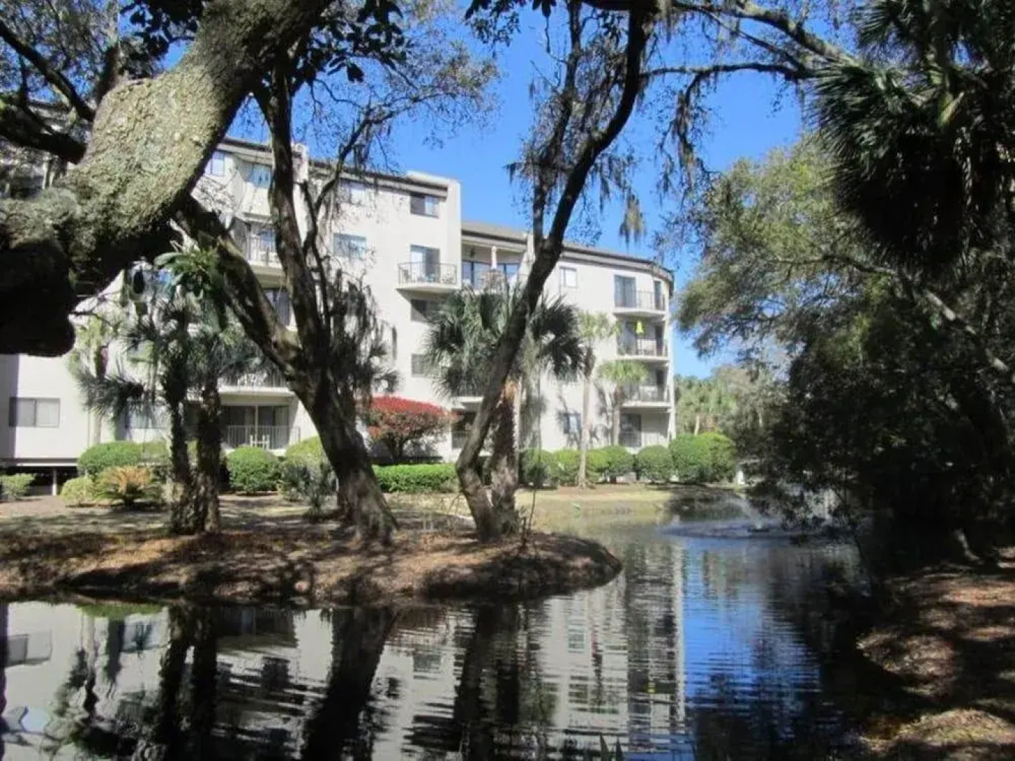 123 Forest Beach Villas 3 Br villa by RedAwning