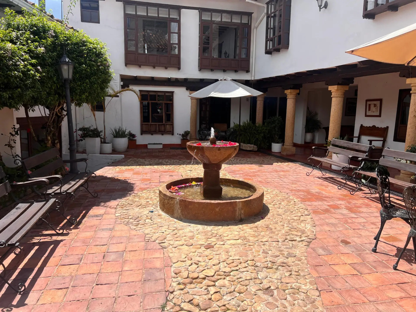 Hotel Meson de los Virreyes