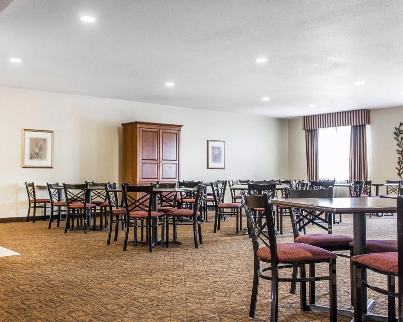 Comfort Suites Cedar Falls