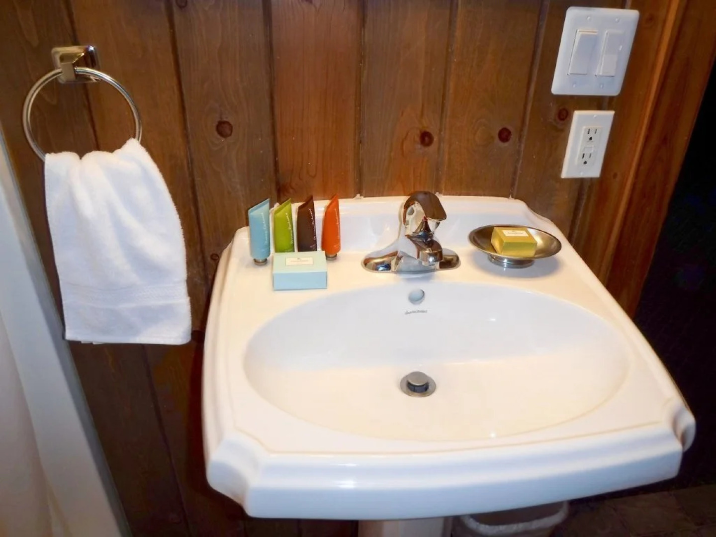 Canyon Cabins Lodging