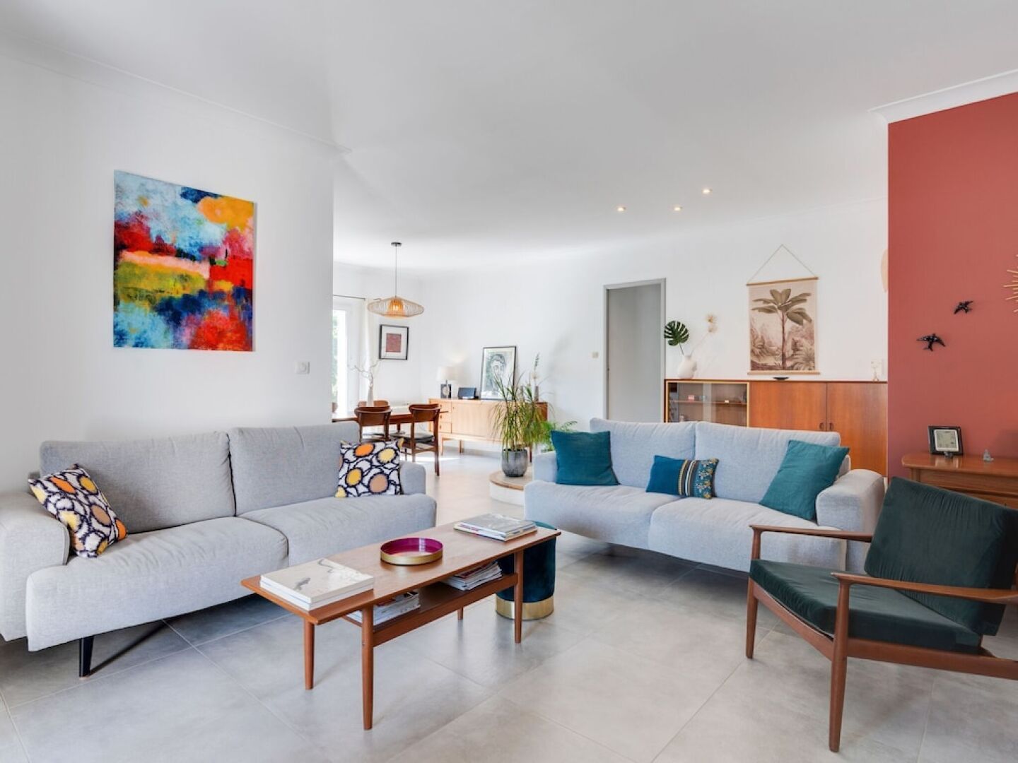 Luxury Modern Villa With Private Pool and Enclosed Garden in the Heart of the Vaucluse