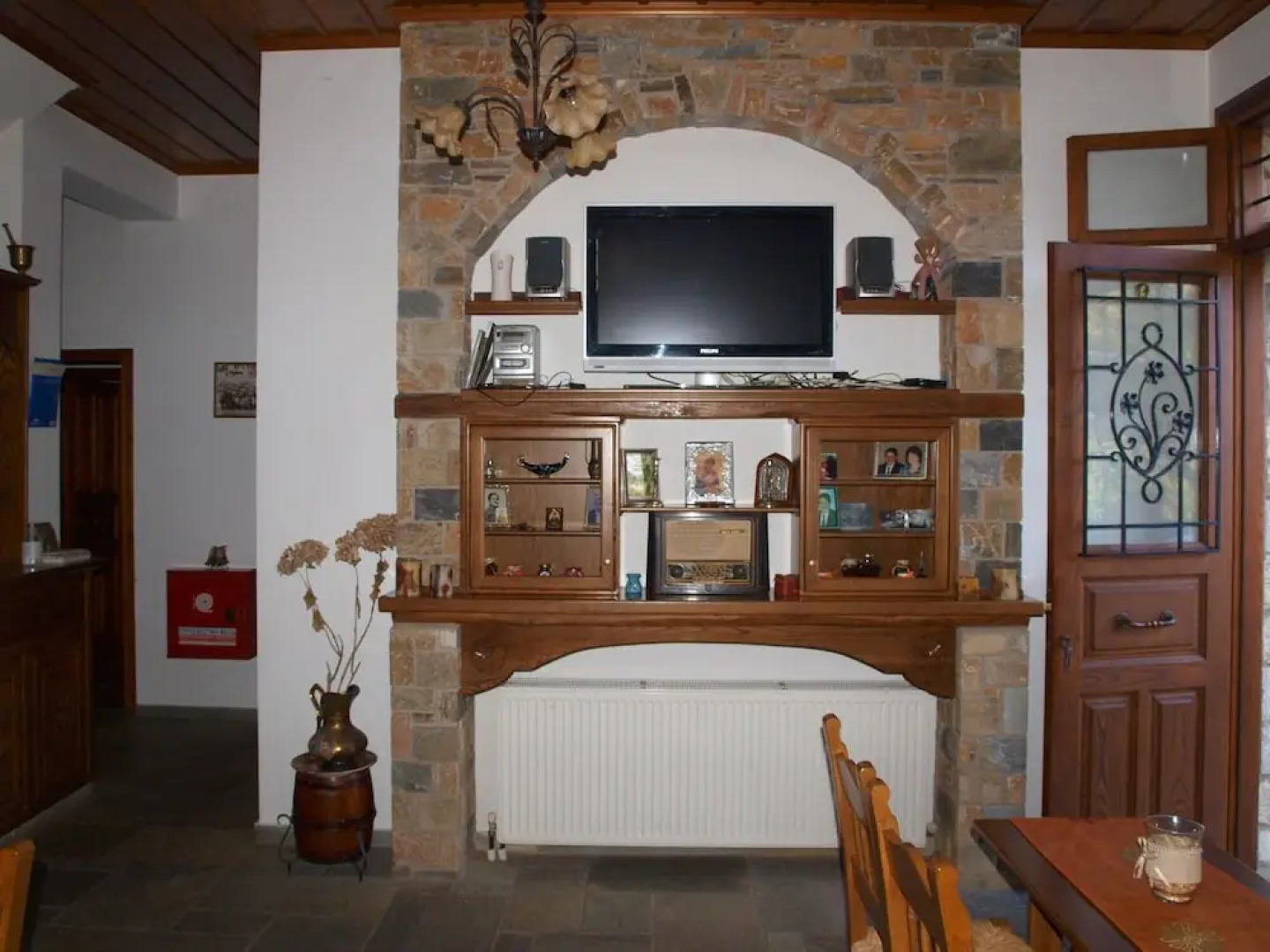 Heliodora Deluxe Triple Room 6