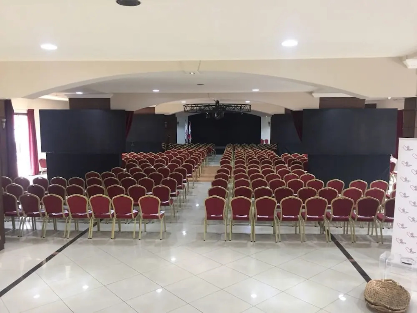 Le Notre Hotel & Ski Resort