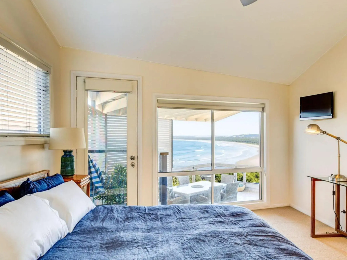 THE LOOKOUT AT GERROA Gerroa 4pm check out Sundays