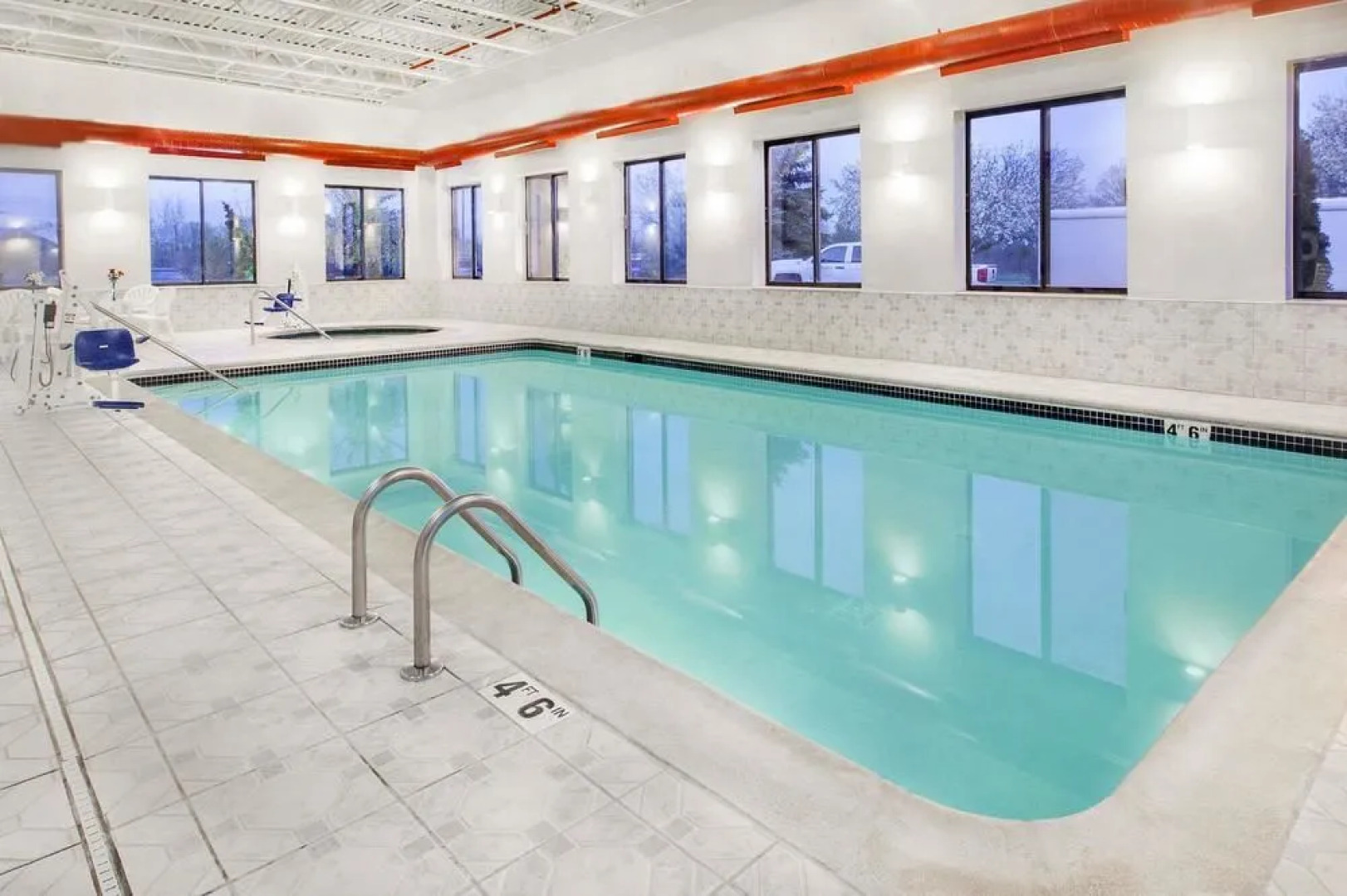 Baymont Inn & Suites Flint