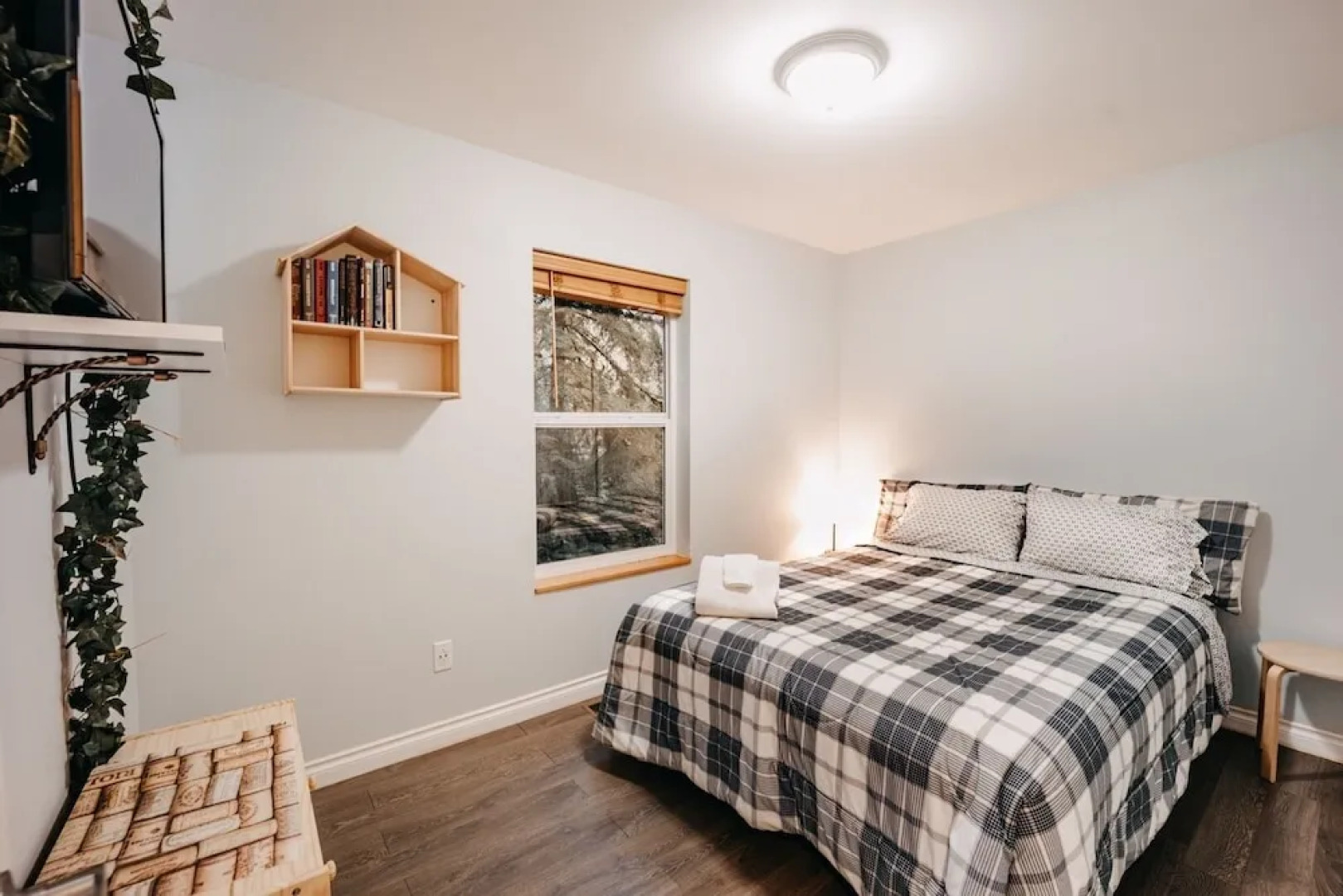 02gs - Hot Tub - Wifi - D/w - W/d - Sleeps 8 2 Bedroom Home by RedAwning