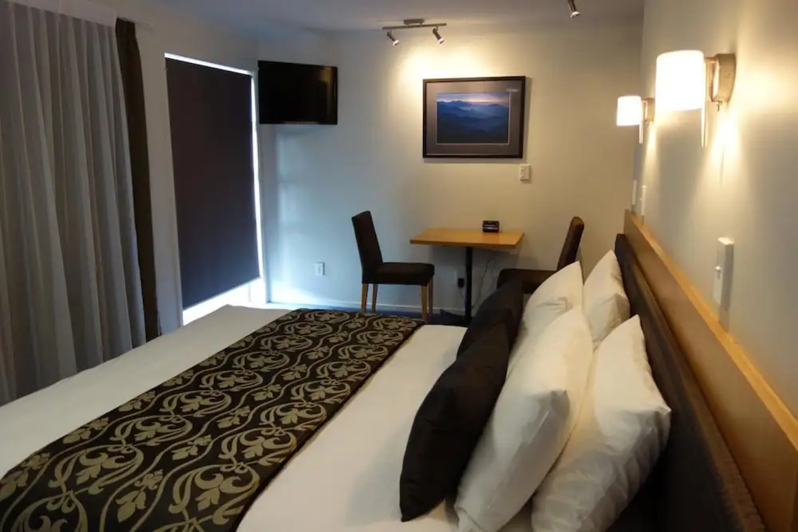 Parakai Springs Lodge