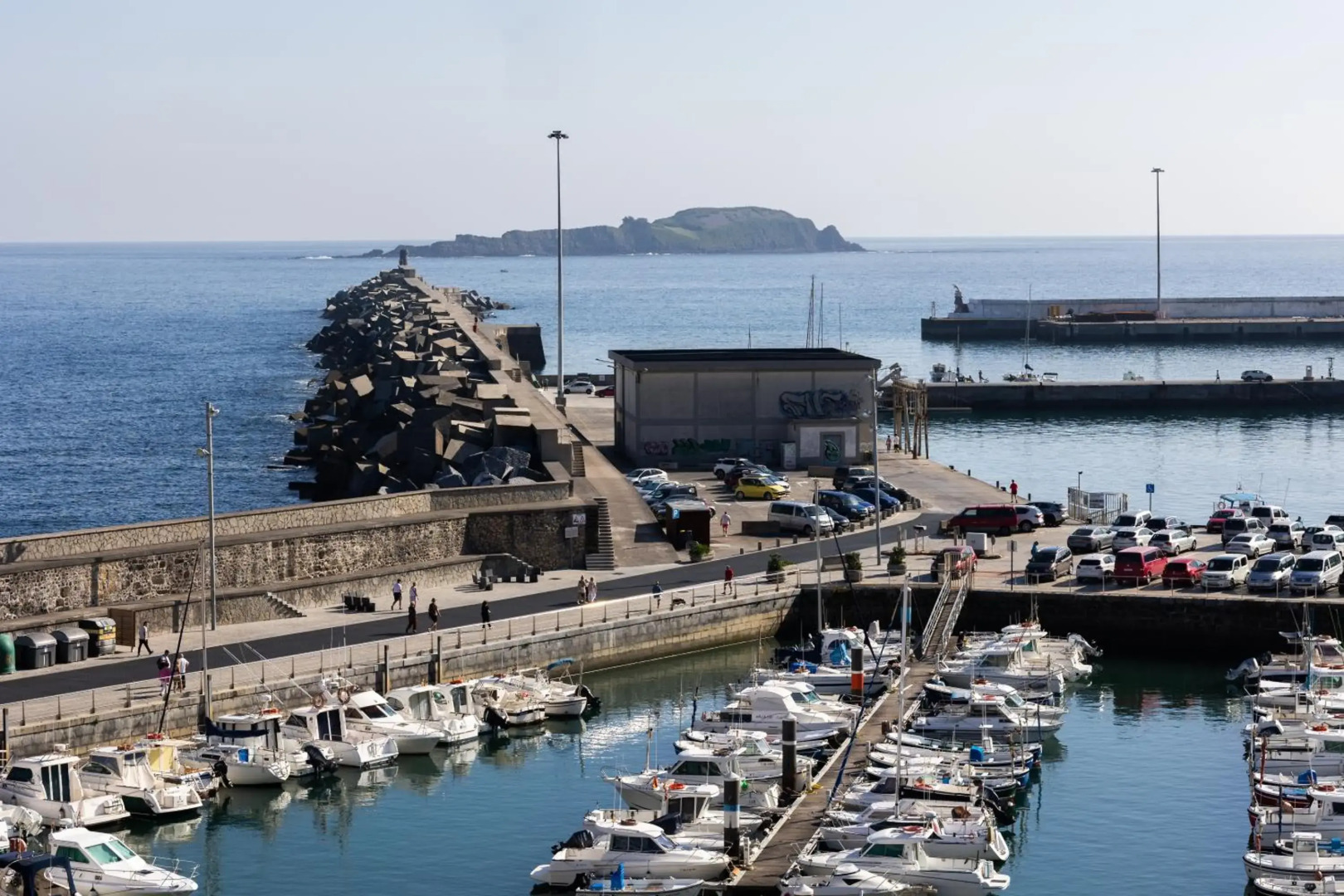 Torrontero con vistas al mar