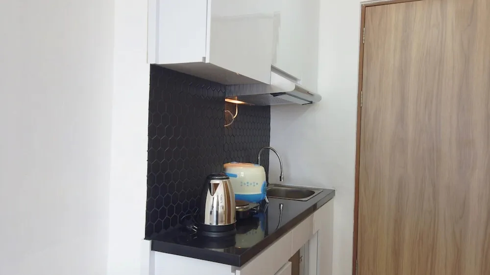 Economic Luxurious Studio Pinewood Apartment Jatinangor near JATOS