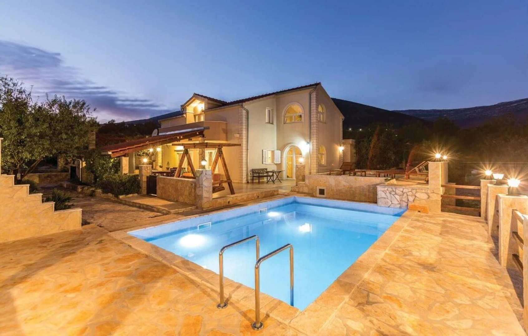 Beautiful Home in Kastel Novi With Wifi and 4 Bedrooms