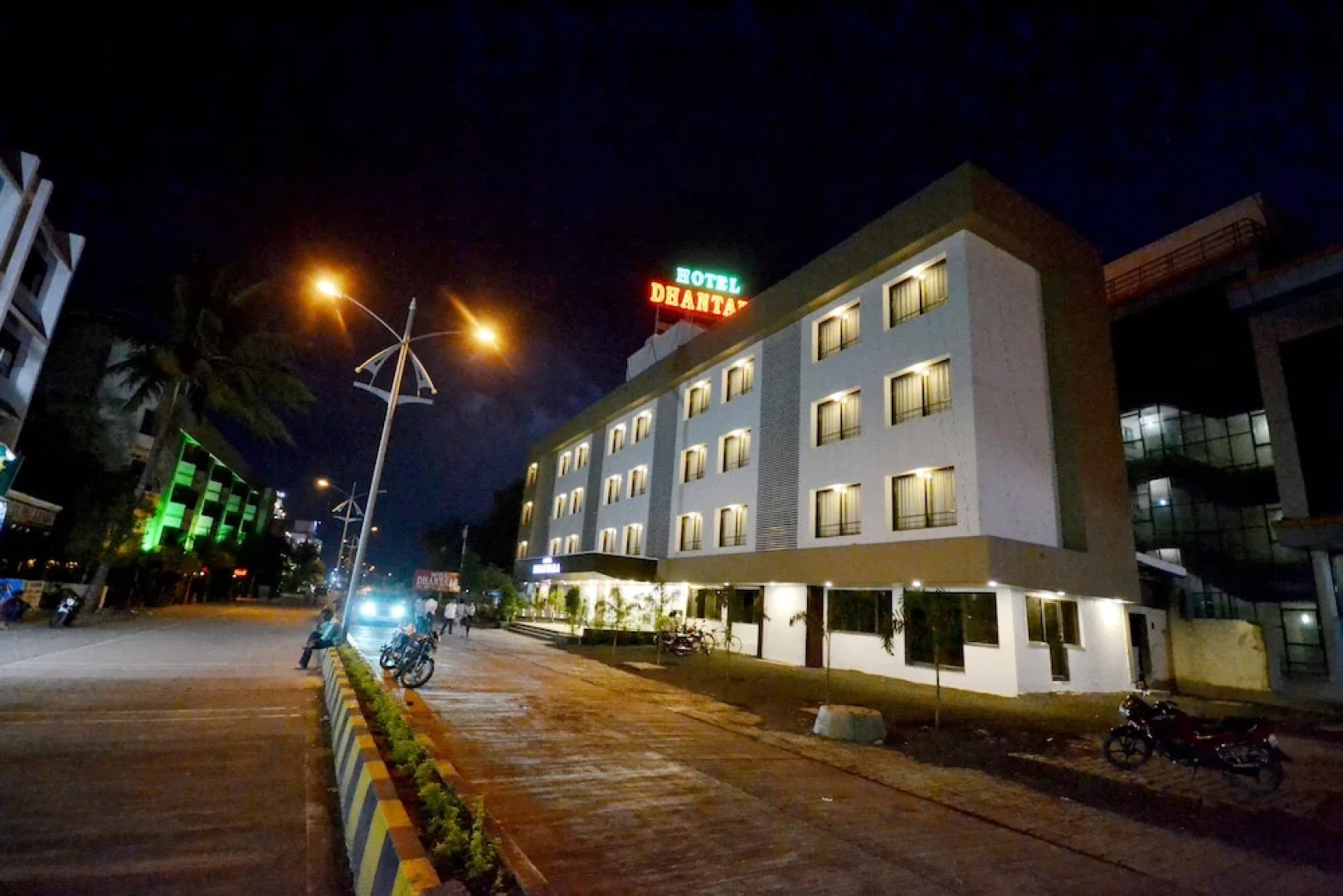 Hotel Dhantara