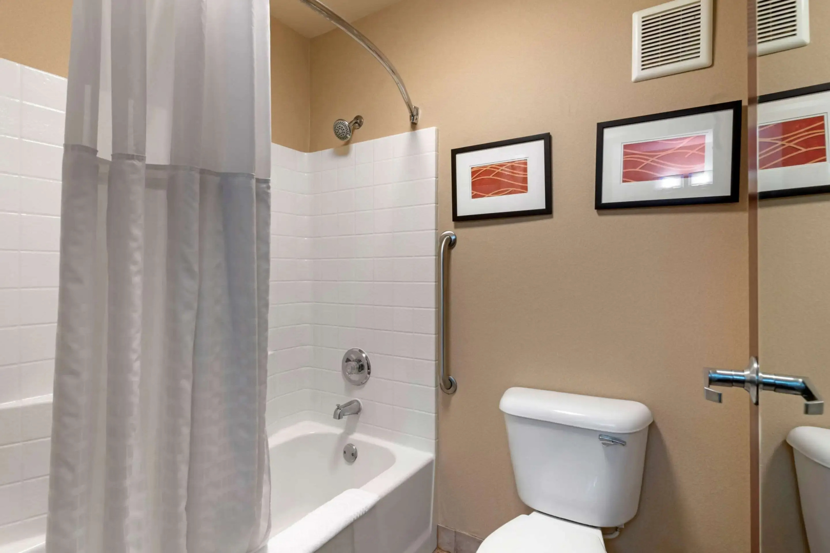 Comfort Inn & Suites Salem Northeast