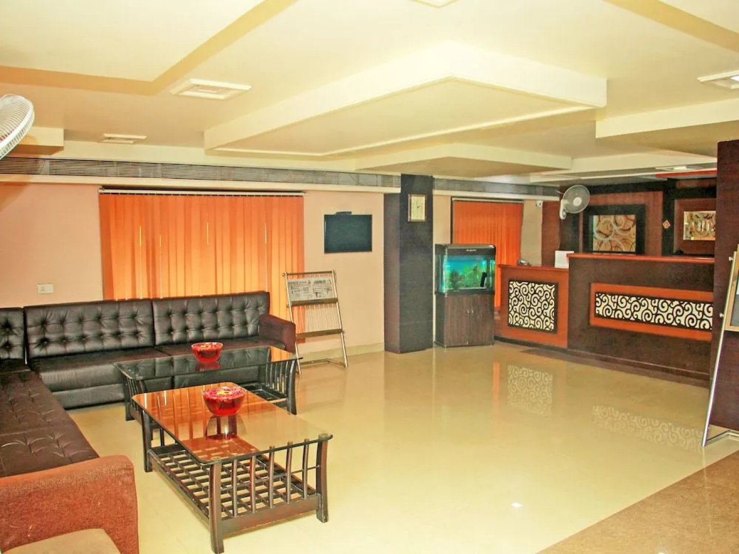 OYO 22040 Hotel Central Plaza