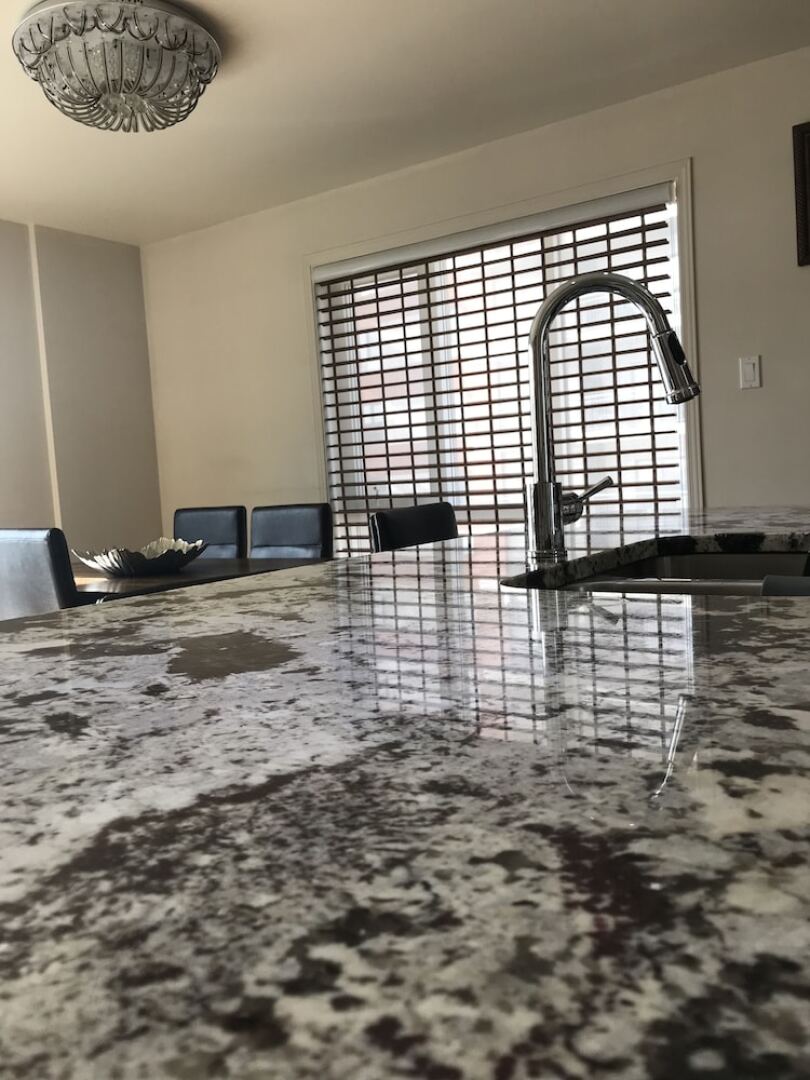 Laval centre apartment